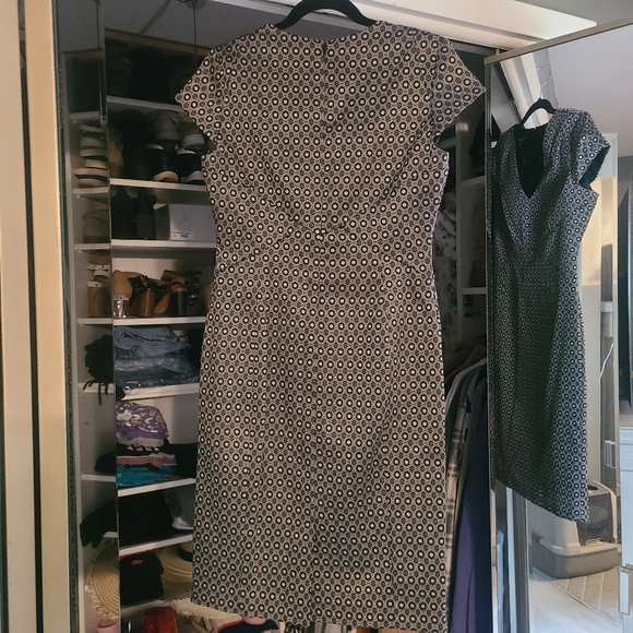 Brooks Brothers Brocade Pencil Sheath Dress with Cap Sleeves - Picture 4 of 6